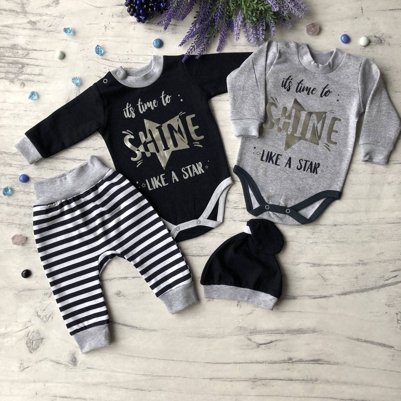 Комплект, костюм на мальчика из 4 предметов для мальчика 1/1. Размер 68 см, 74 см, 80 см
Комплект, костюм на мальчика из 4 предметов для мальчика 1/1. Размер 68 см, 74 см, 80 см