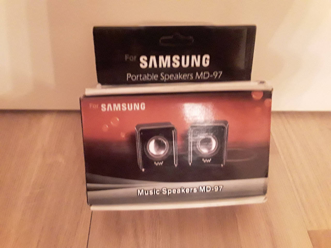 Портативная колонка Samsung MD-97 Portable Stand Speaker (Портативная аккустическая система)
Портативная колонка Samsung MD-97 Portable Stand Speaker (Портативная аккустическая система)