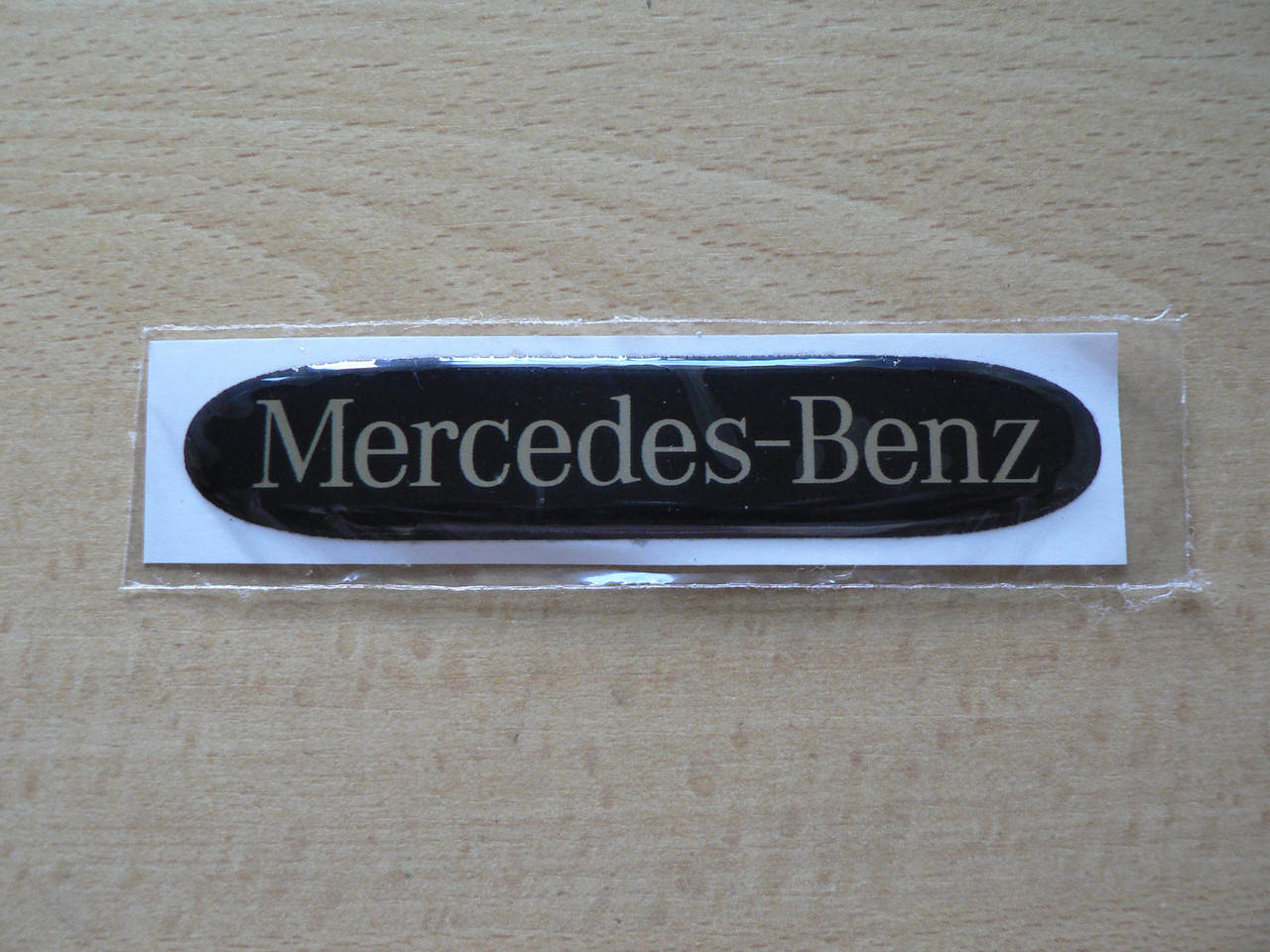 Наклейка s надпись Mercedes - Benz 107х22х1.2мм силиконовая закругленные бока на авто эмблема Мерседес Бенц
Наклейка s надпись Mercedes - Benz 107х22х1.2мм силиконовая закругленные бока на авто эмблема Мерседес Бенц