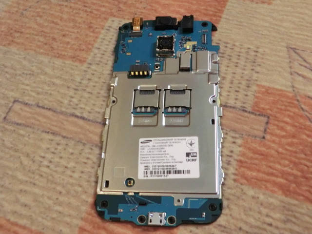 Системная плата Samsung Galaxy J1 Duos SM-J120H
Системная плата Samsung Galaxy J1 Duos SM-J120H