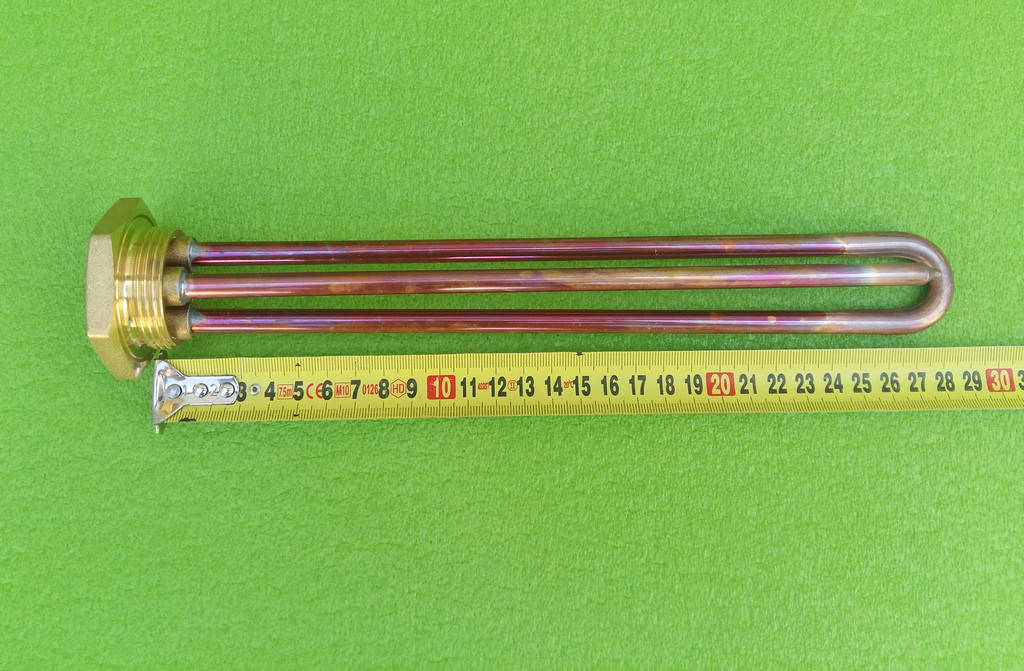 Тэн медный прямой 2000W / 220V на резьбе 1 1/4" (дюйм с четвертью) без места под анод (Thermowatt, Италия)
Тэн медный прямой 2000W / 220V на резьбе 1 1/4" (дюйм с четвертью) без места под анод (Thermowatt, Италия)