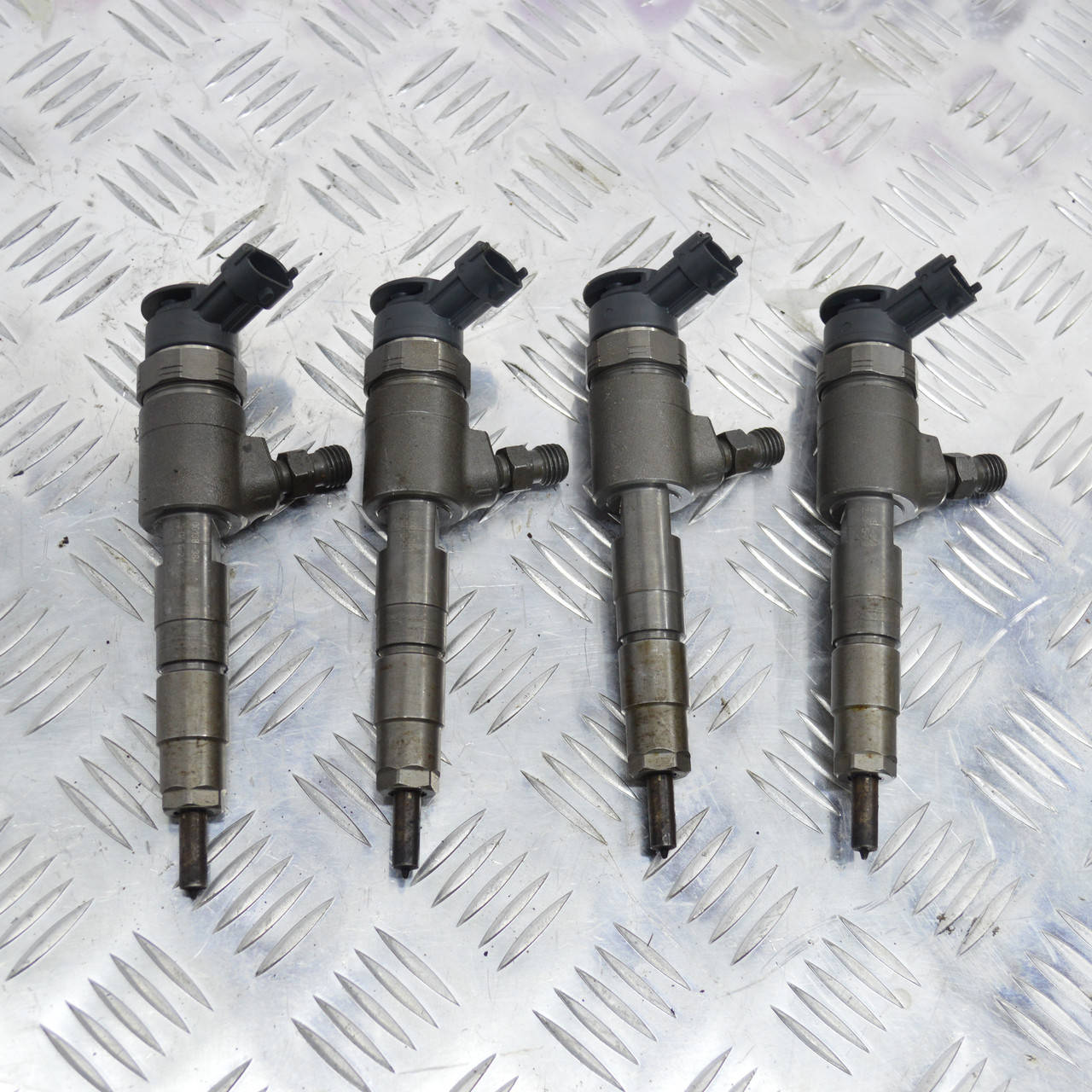 Форсунка 1.6 HDI Citroen Berlingo C3 C4 Jumpy Ситроен Берлинго Джампи С3 С4 BOSCH 0445110739
Форсунка 1.6 HDI Citroen Berlingo C3 C4 Jumpy Ситроен Берлинго Джампи С3 С4 BOSCH 0445110739
