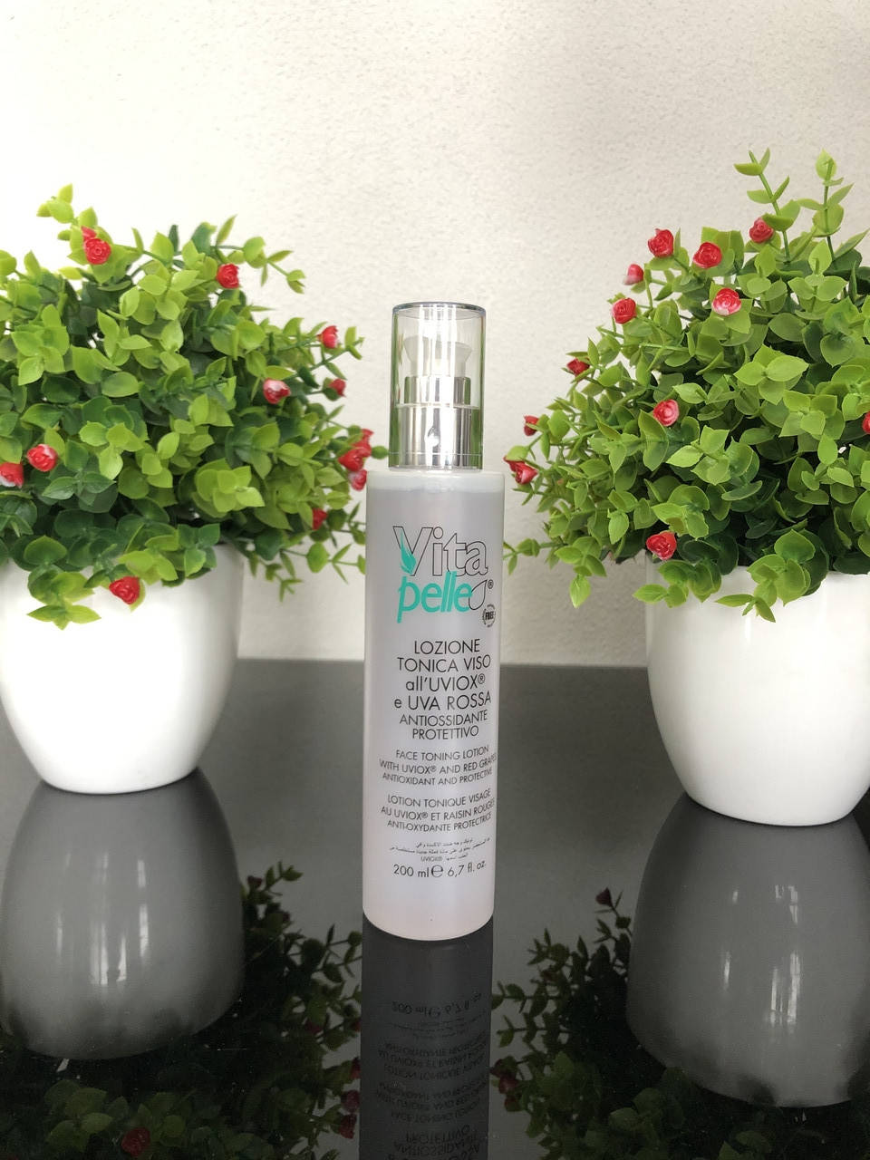 Антиоксидантий тонік для обличчя Uva Rossa VITAPELE ВІТАПЕЛЕ ВИТАПЕЛЕ 200мл 
Антиоксидантий тонік для обличчя Uva Rossa VITAPELE ВІТАПЕЛЕ ВИТАПЕЛЕ 200мл