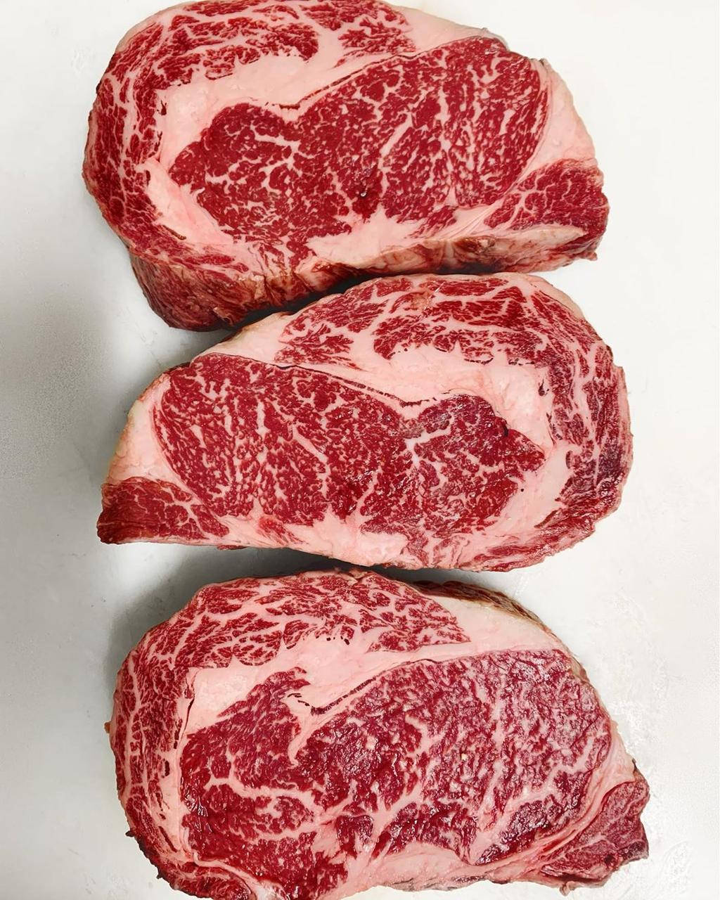 Рибай ((CubeRoll) ) зачищенный, Мраморная Говядина США, USDA Prime, Продается отрубом
Рибай ((CubeRoll) ) зачищенный, Мраморная Говядина США, USDA Prime, Продается отрубом