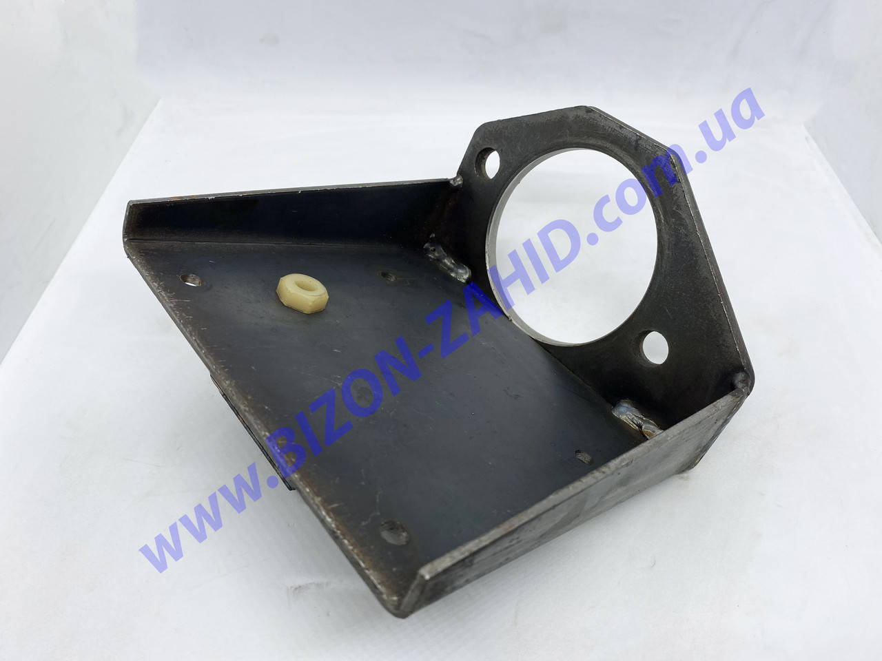 Кронштейн крепления стартера длинную крышку R175 / R180 
Кронштейн крепления стартера длинную крышку R175 / R180