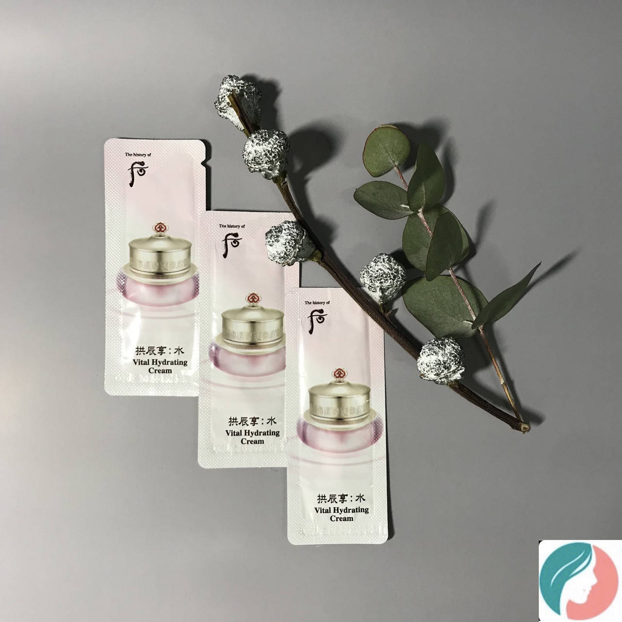 The History of Whoo Gongjinhyang Soo Soo Yeon Vital Hydrating Cream, 1 мл., Увлажняющей крем премиум класса
The History of Whoo Gongjinhyang Soo Soo Yeon Vital Hydrating Cream, 1 мл., Увлажняющей крем премиум класса