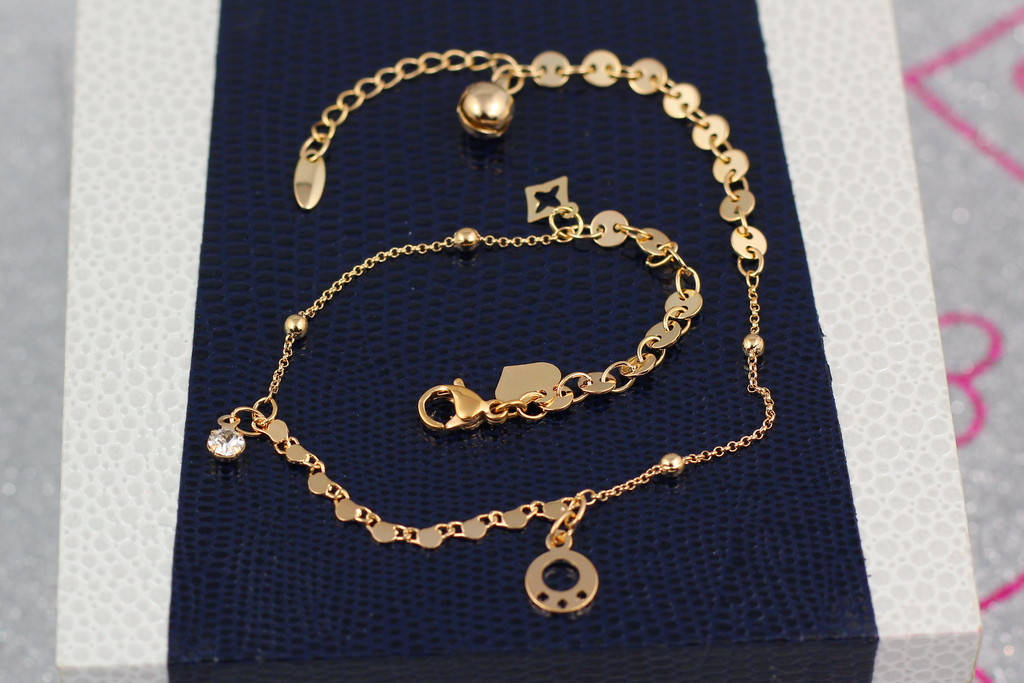Браслет Xuping Jewelry на ногу цепь асорти с подвесками камешек ромбик колечко 24 см 3 мм золотистый
Браслет Xuping Jewelry на ногу цепь асорти с подвесками камешек ромбик колечко 24 см 3 мм золотистый