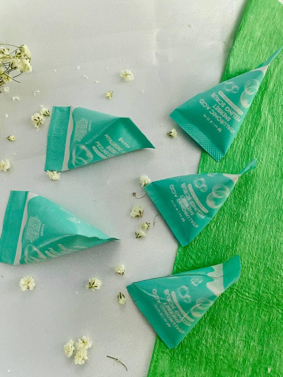 Скраб-щербет для лица з гиалуроновою кислотой Mizon Hyaluronic Sherbet Peeling Scrub
Скраб-щербет для лица з гиалуроновою кислотой Mizon Hyaluronic Sherbet Peeling Scrub