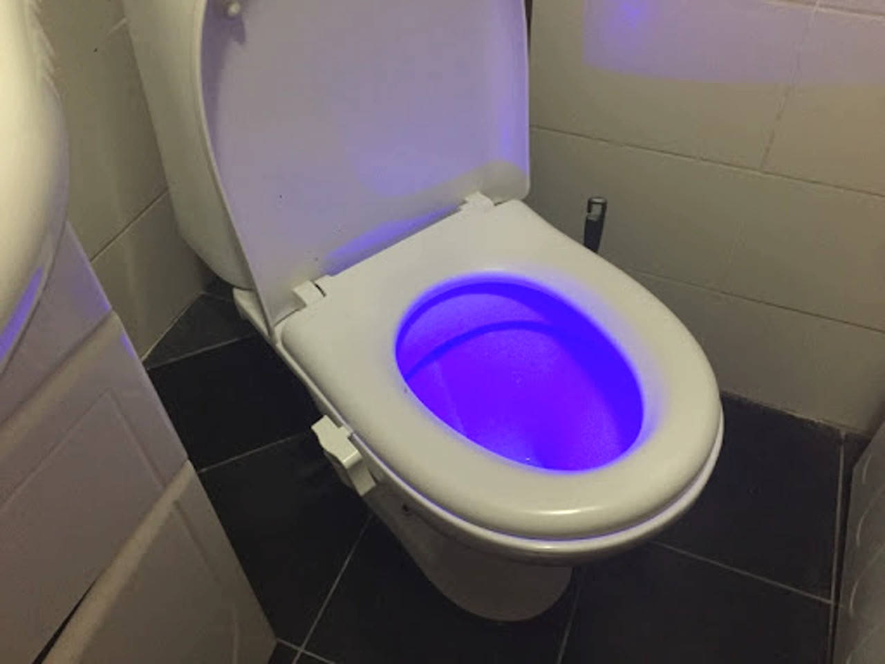 Умная подсветка для унитаза с датчиком Lightbowl LED Светодиодное ночное освещение туалета
Умная подсветка для унитаза с датчиком Lightbowl LED Светодиодное ночное освещение туалета