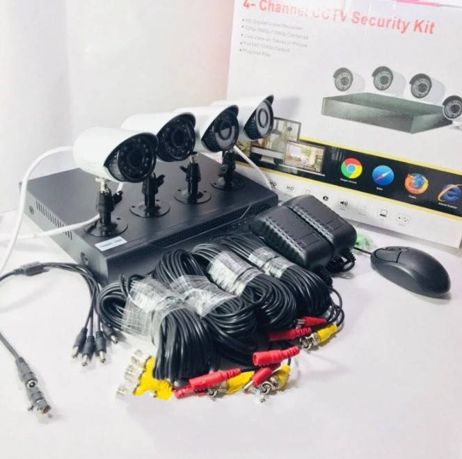 Комплект видеонаблюдения на 4 камеры уличный с регистратор UKC DVR KIT 520 AHD H.264 регистратор и 2 mp
Комплект видеонаблюдения на 4 камеры уличный с регистратор UKC DVR KIT 520 AHD H.264 регистратор и 2 mp