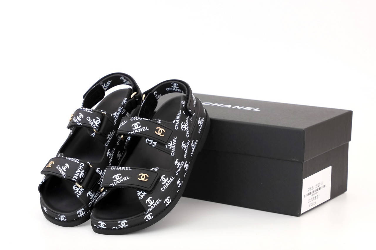 Женские сандали Chanel Dad Sandals черные, Шанель силиконовые на липучке. код KD-12494 39
Женские сандали Chanel Dad Sandals черные, Шанель силиконовые на липучке. код KD-12494 39