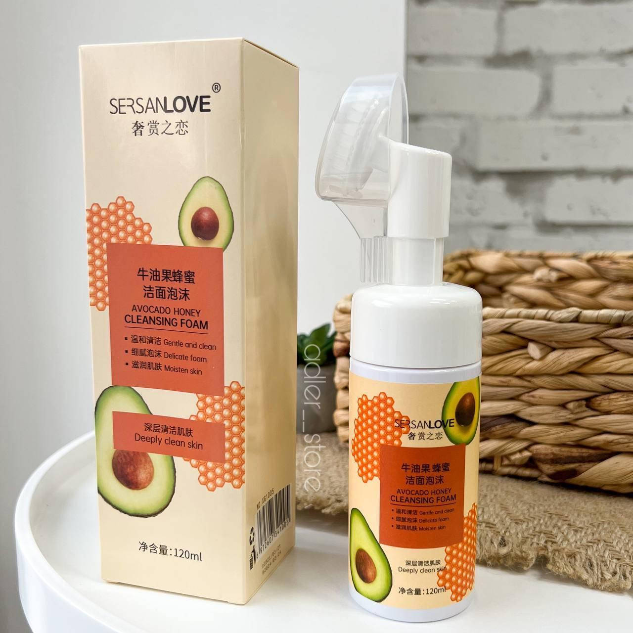 Пенка-мусс со щеточкой для умывания Sersanlove Avocado Honey Cleansing Foam с экстрактом авокадо и меда, 120мл
Пенка-мусс со щеточкой для умывания Sersanlove Avocado Honey Cleansing Foam с экстрактом авокадо и меда, 120мл