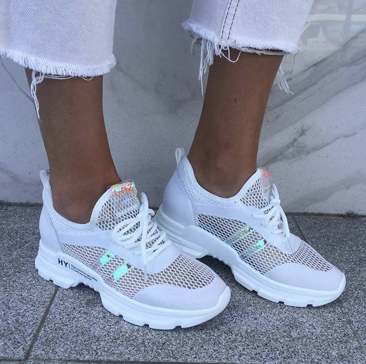 Кроссовки женские летние стильные Белые Размеры:37,39,41, Белый 
Кроссовки женские летние стильные Белые Размеры:37,39,41, Белый