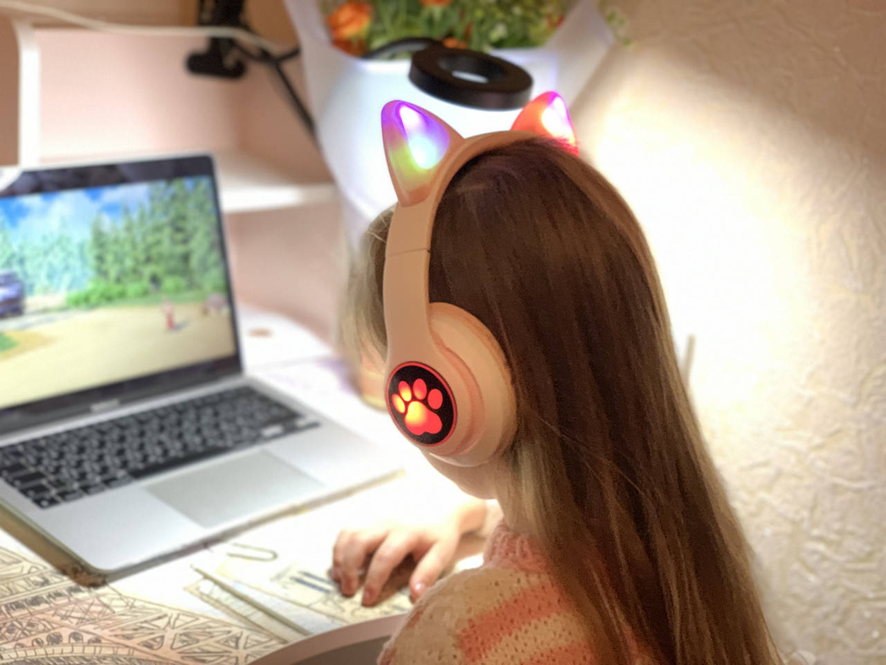 Беспроводные наушники детские Bluetooth наушники кошачьими ушками с подсветкой САТ, персикового цвета, Персиковый
Беспроводные наушники детские Bluetooth наушники кошачьими ушками с подсветкой САТ, персикового цвета, Персиковый