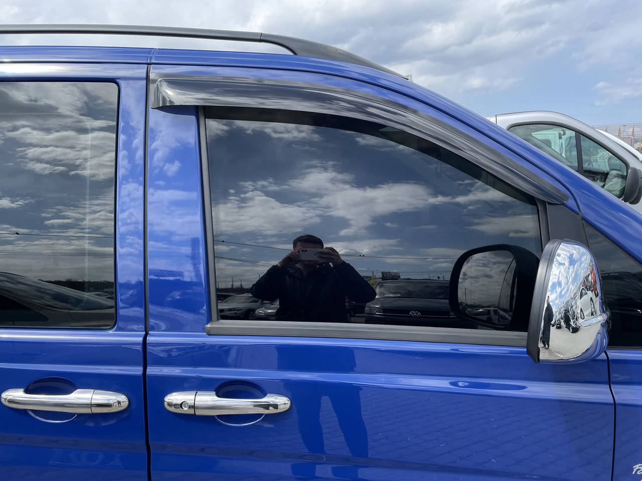 Дефлекторы окон (ветровики) клеющие / накладные Д/о Mercedes Vito Viano 639 2003-2015 (ck) 2шт (ANV-AIR)
Дефлекторы окон (ветровики) клеющие / накладные Д/о Mercedes Vito Viano 639 2003-2015 (ck) 2шт (ANV-AIR)