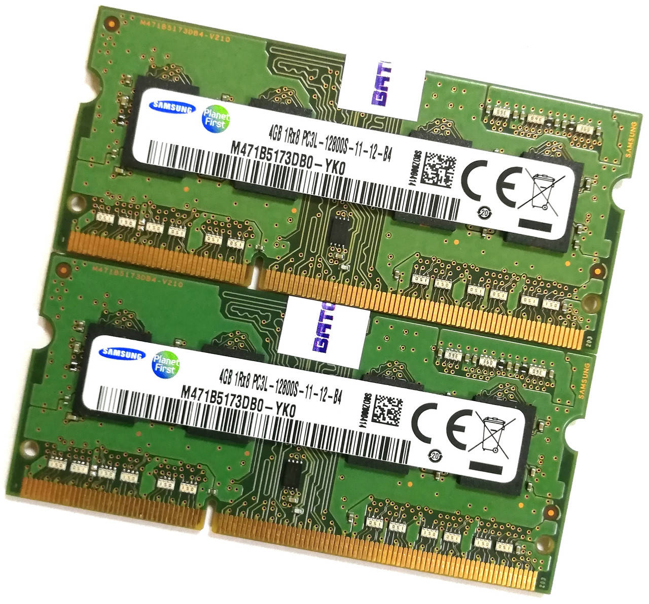 Пара оперативной памяти для ноутбука Samsung DDR3L 8Gb (4Gb+4Gb) 1600MHz 12800s CL11 (M471B5173DB0-YK0) Б/У
Пара оперативной памяти для ноутбука Samsung DDR3L 8Gb (4Gb+4Gb) 1600MHz 12800s CL11 (M471B5173DB0-YK0) Б/У