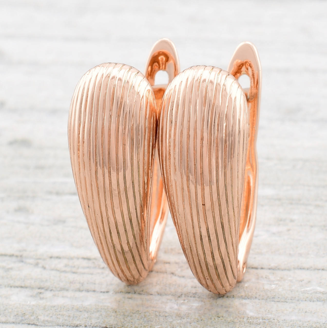 Серьги Xuping 22346РО размер 17х7 мм вес 2.6 г позолота РО
Серьги Xuping 22346РО размер 17х7 мм вес 2.6 г позолота РО