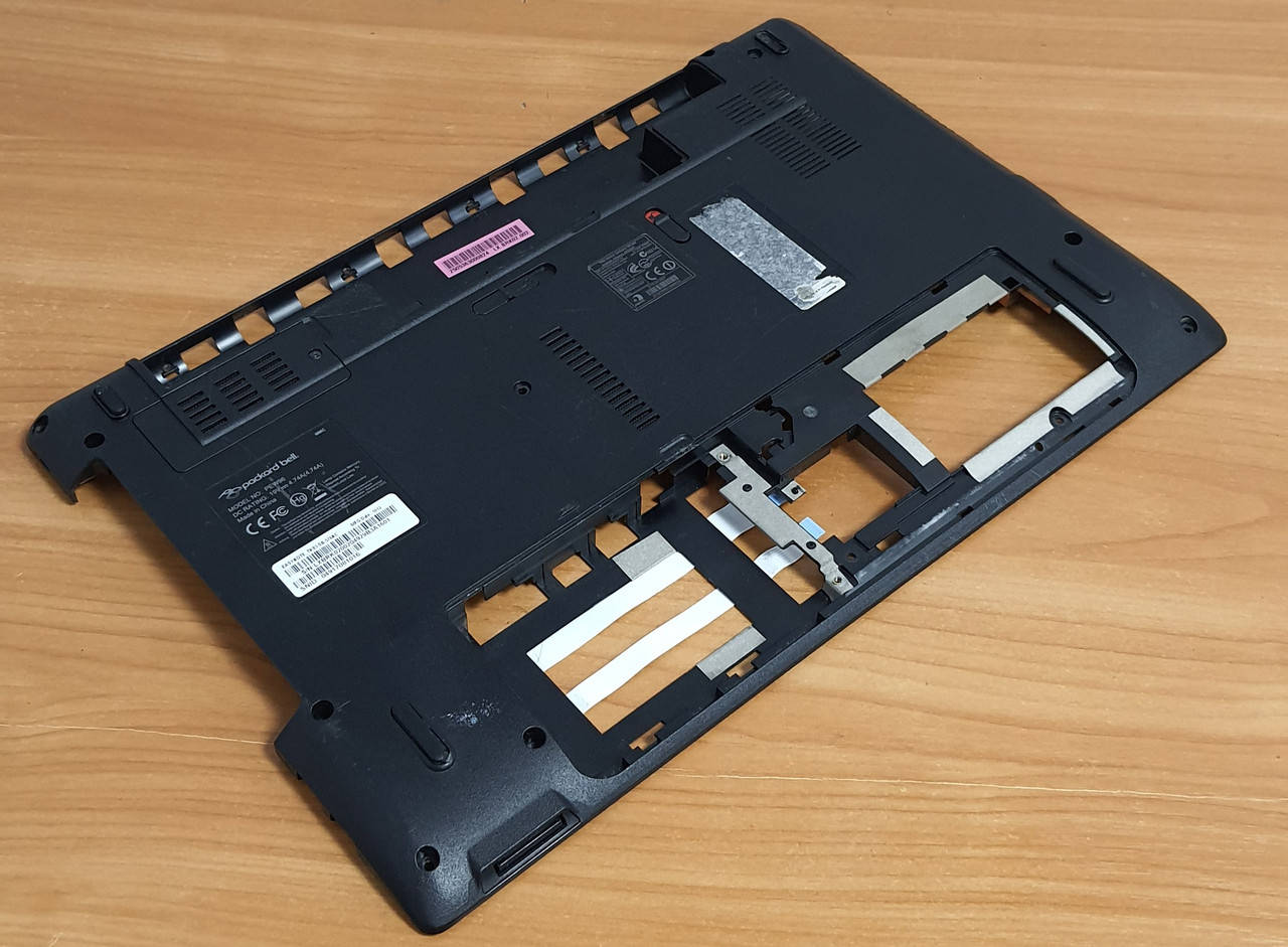 Нижняя часть корпуса Packard Bell EasyNote TK83 , PEW96 , AP0FO0007000 , Дно , Корыто , Низ , Поддон , USB.
Нижняя часть корпуса Packard Bell EasyNote TK83 , PEW96 , AP0FO0007000 , Дно , Корыто , Низ , Поддон , USB.
