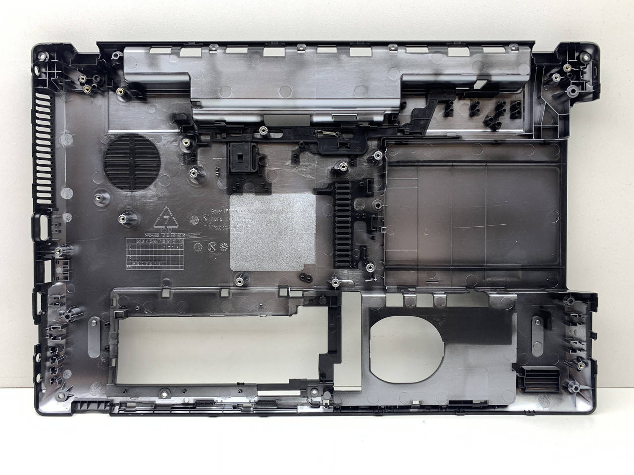 Acer Aspire 5736 5252 5253 5552 5542 5742 с HDMI Корпус D (нижняя часть корпуса) (Left cardreader) новый
Acer Aspire 5736 5252 5253 5552 5542 5742 с HDMI Корпус D (нижняя часть корпуса) (Left cardreader) новый