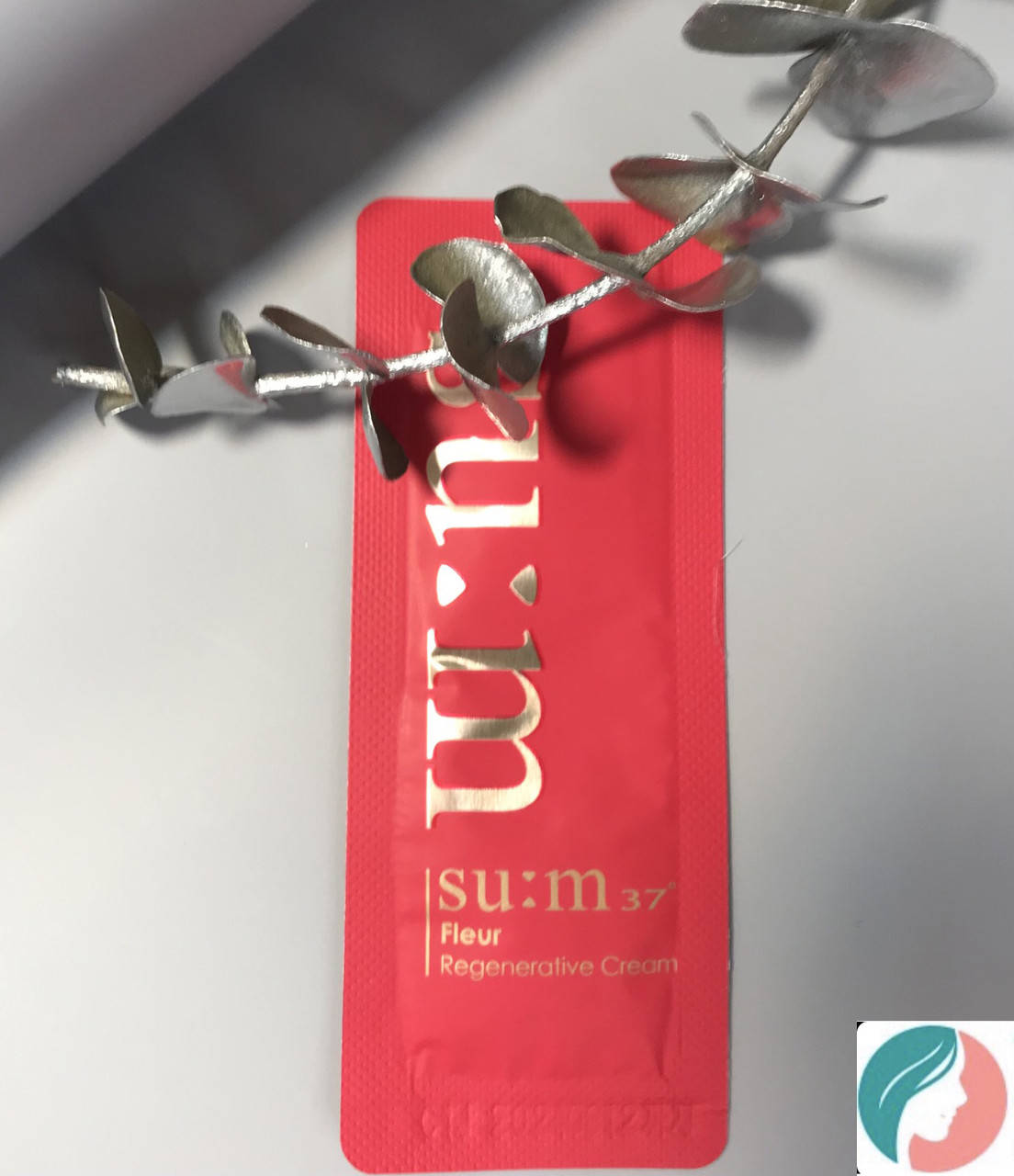 SU M37 Fleur Regenerative Cream 1 мл, Антивозрастной крем для лица на основе ферментированных экстрактов
SU M37 Fleur Regenerative Cream 1 мл, Антивозрастной крем для лица на основе ферментированных экстрактов
