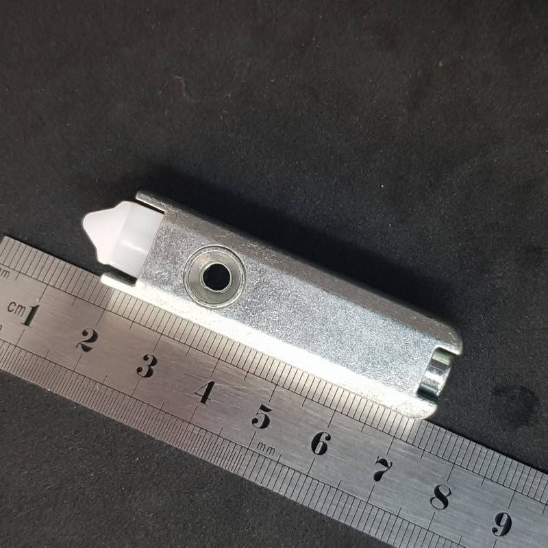 Балконная защелка универсальная MACO (защелка курильщика)
Балконная защелка универсальная MACO (защелка курильщика)