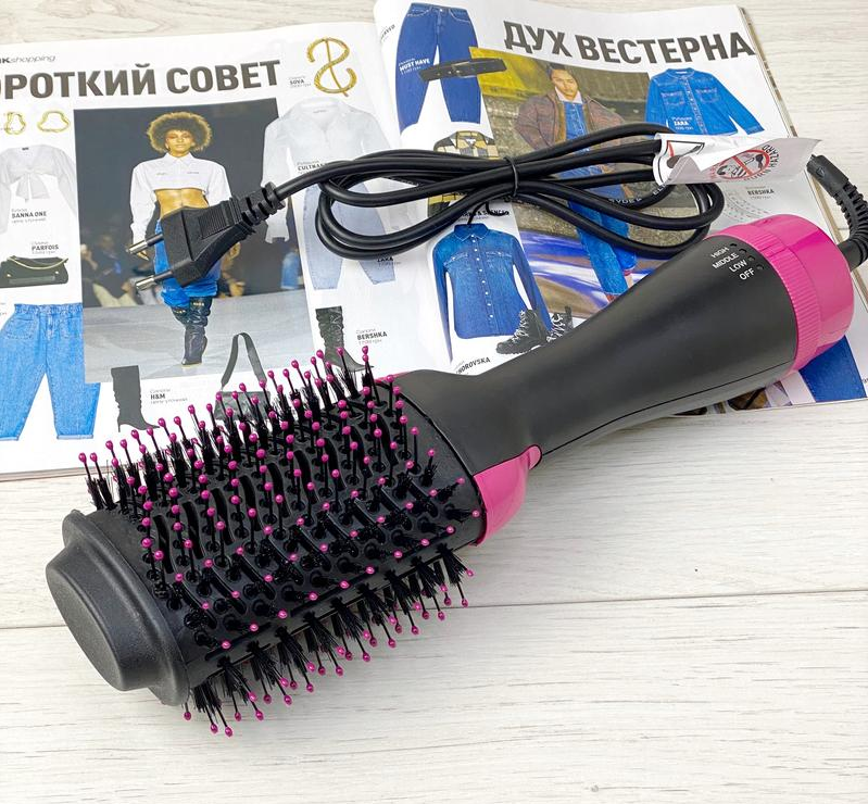 Фен щетка для волос One Step hair dryer and styler 3 в 1
Фен щетка для волос One Step hair dryer and styler 3 в 1