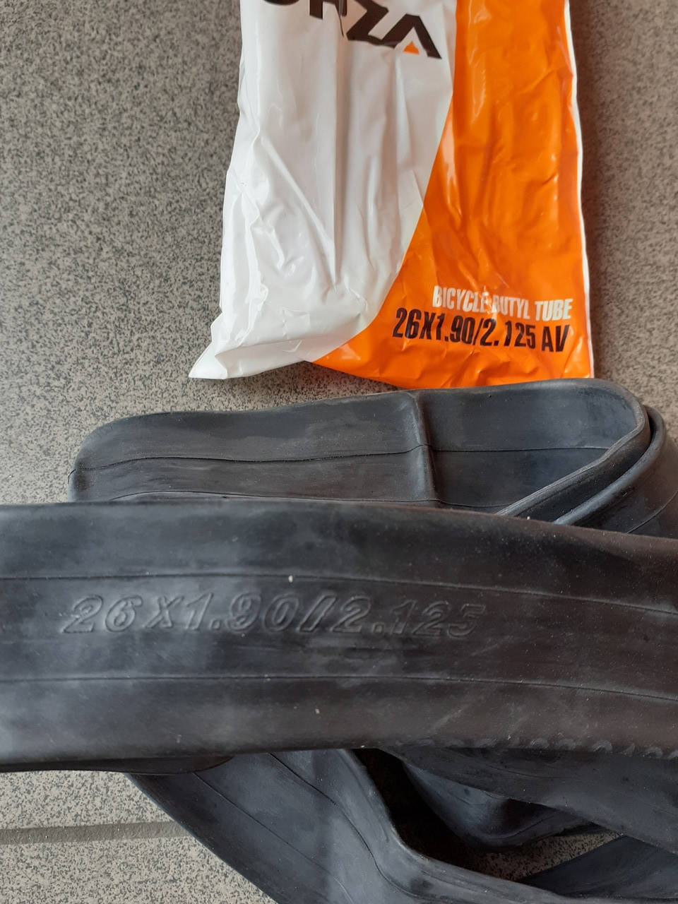 Камера 26"1.90/2.125 FORZA 48 мм 
Камера 26"1.90/2.125 FORZA 48 мм