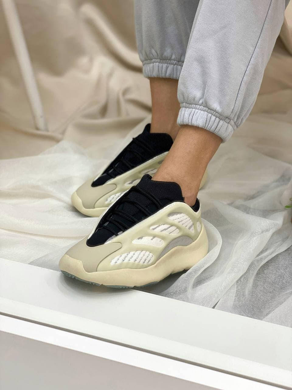 Кроссовки стильные молодежные брендовые модные кожаные Adidas Yeezy Boost 700 V3 Azael Унисекс черные, Черный
Кроссовки стильные молодежные брендовые модные кожаные Adidas Yeezy Boost 700 V3 Azael Унисекс черные, Черный