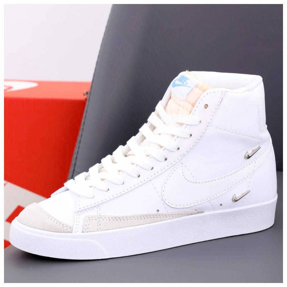Женские кроссовки Nike Blazer Mid '77 White Swoosh, белые кожаные кроссовки найк блейзер мид, Белый
Женские кроссовки Nike Blazer Mid '77 White Swoosh, белые кожаные кроссовки найк блейзер мид, Белый