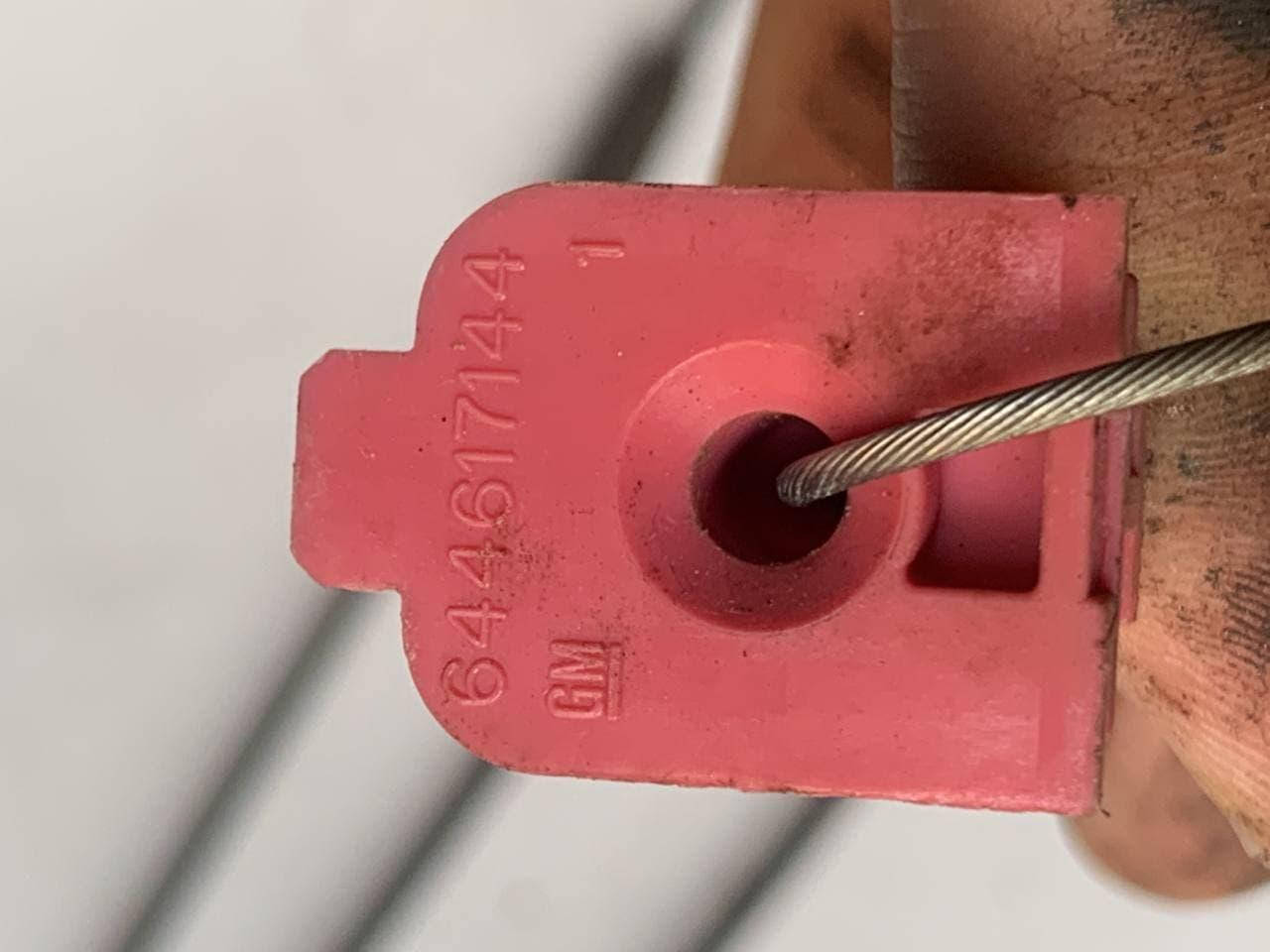 Трос открывания задней двери 644617144 GM Opel Astra H запчасти б\у шрот 
Трос открывания задней двери 644617144 GM Opel Astra H запчасти б\у шрот