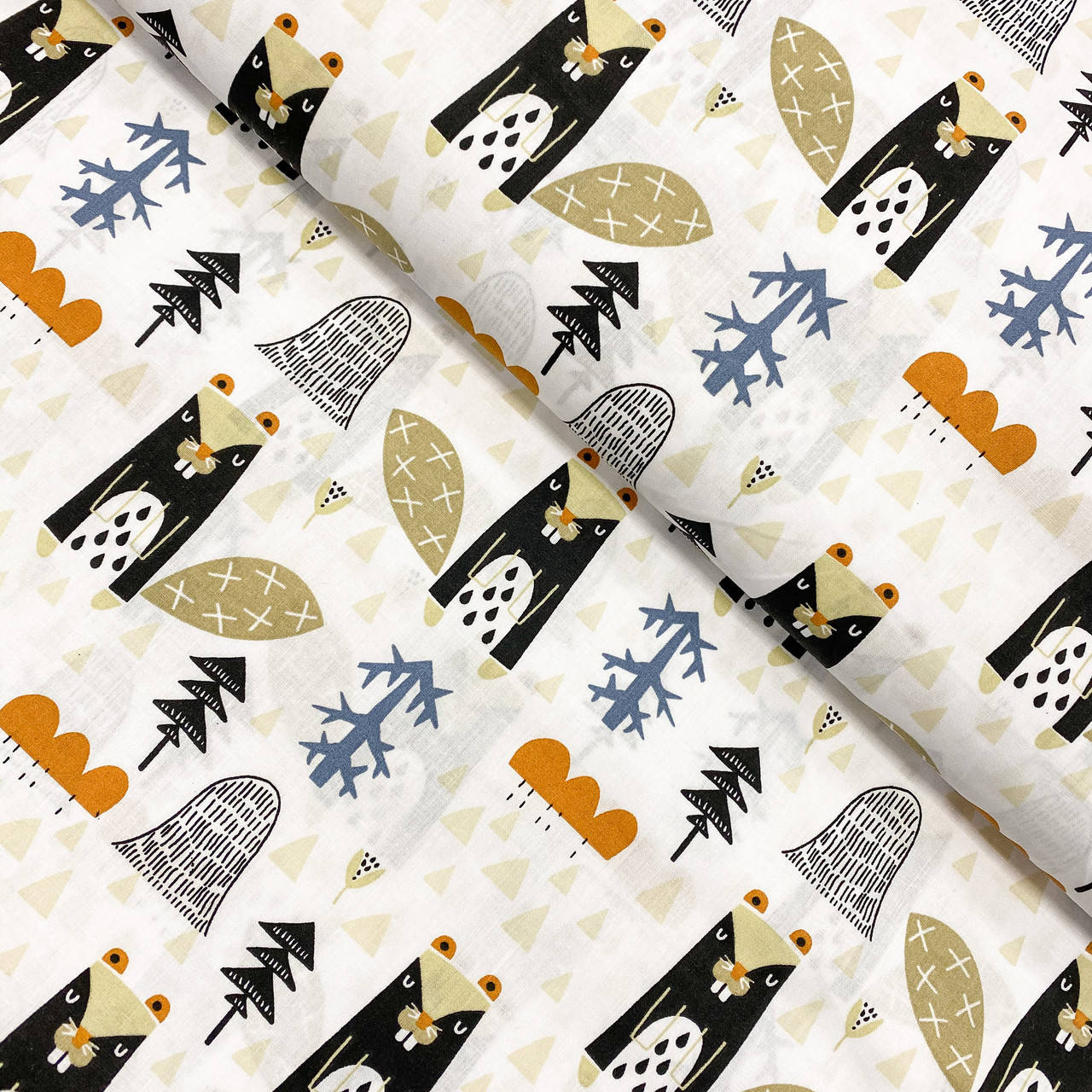 Польская хлопковая ткань "Бобры черно-бежевые", Разные цвета
Польская хлопковая ткань "Бобры черно-бежевые", Разные цвета