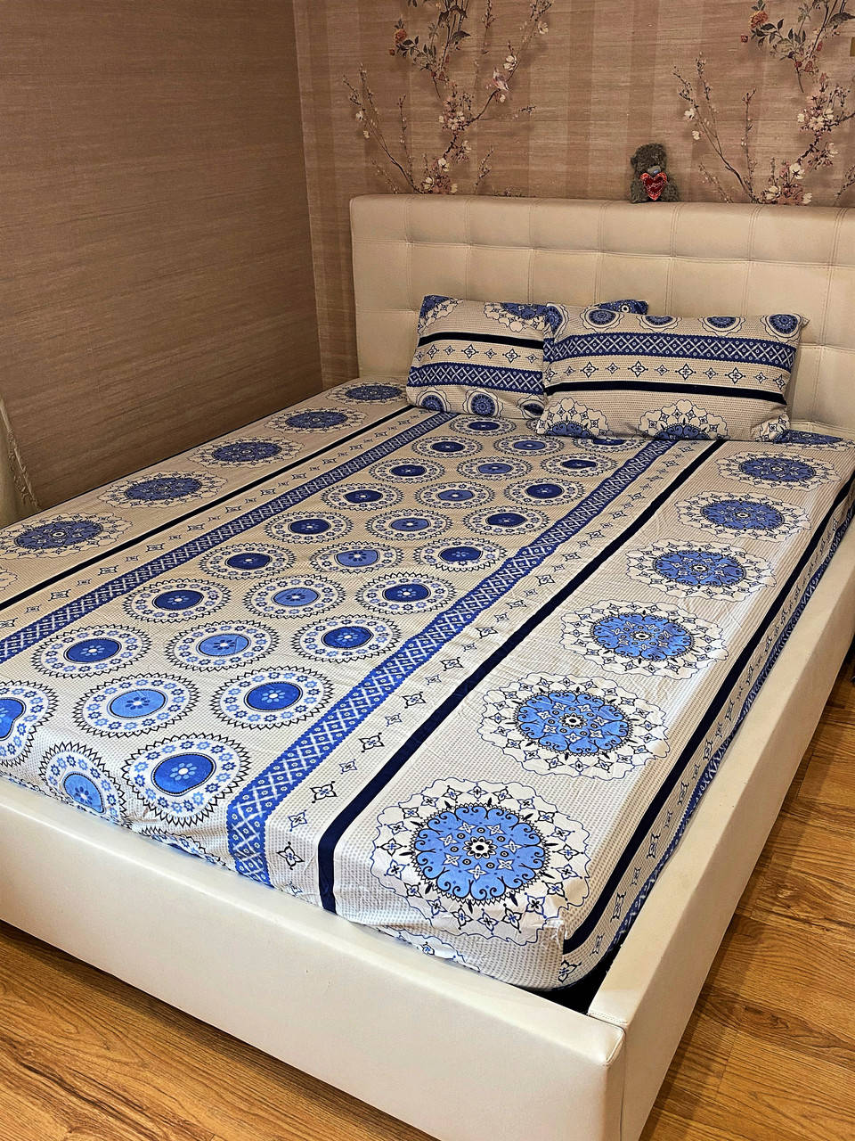 Хлопковая простынь на резинке с наволочками 160*200 Турция Разные цвета и рисунки №2 голубой
Хлопковая простынь на резинке с наволочками 160*200 Турция Разные цвета и рисунки №2 голубой