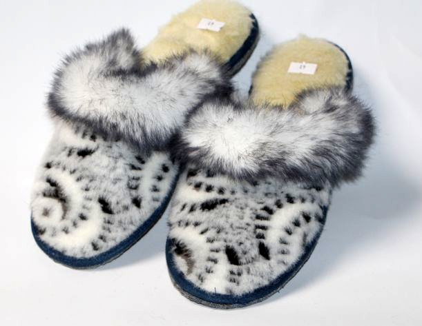 Комнатные женские тапочки из овечьей шерсти с опушкой, Разные цвета
Комнатные женские тапочки из овечьей шерсти с опушкой, Разные цвета