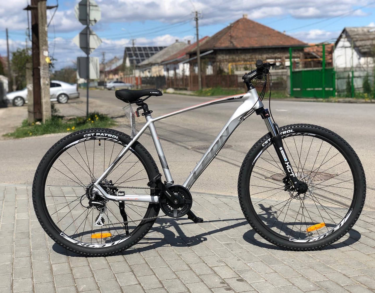 Горний велосипед LEON TN 80 новинка 2022 року, Серый
Горний велосипед LEON TN 80 новинка 2022 року, Серый