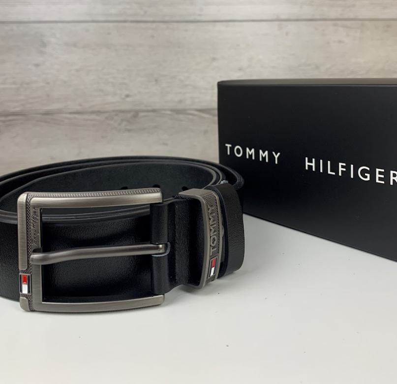 Мужской кожаный ремень пояс Tommy Hilfiger Томи Хилфигер в подарочной упаковке черний, Черный
Мужской кожаный ремень пояс Tommy Hilfiger Томи Хилфигер в подарочной упаковке черний, Черный