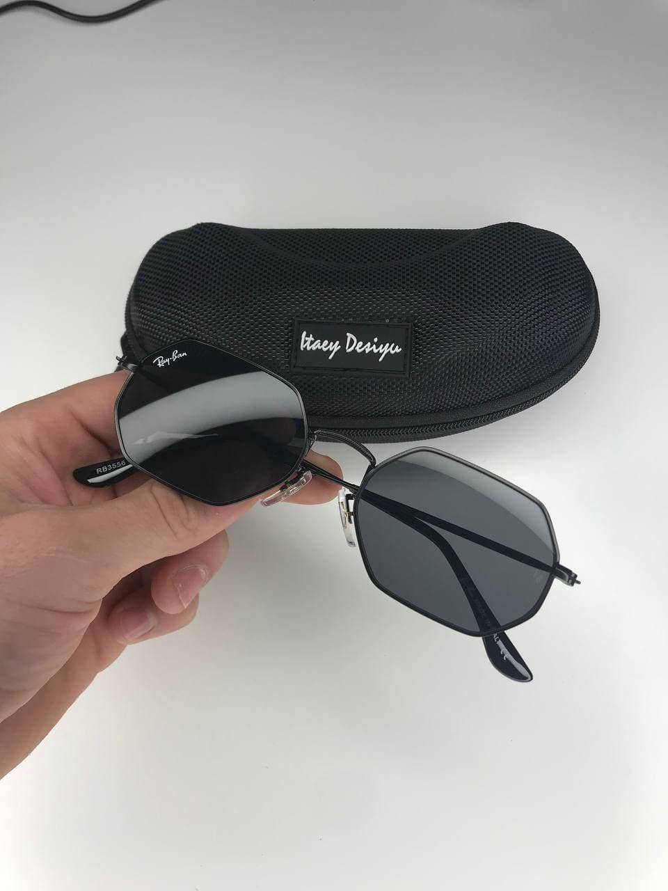 Солнцезащитные очки Рей бен Ray Ban Octagonal Брендовые очки Черный,Золотой,Коричневый, Разные цвета
Солнцезащитные очки Рей бен Ray Ban Octagonal Брендовые очки Черный,Золотой,Коричневый, Разные цвета