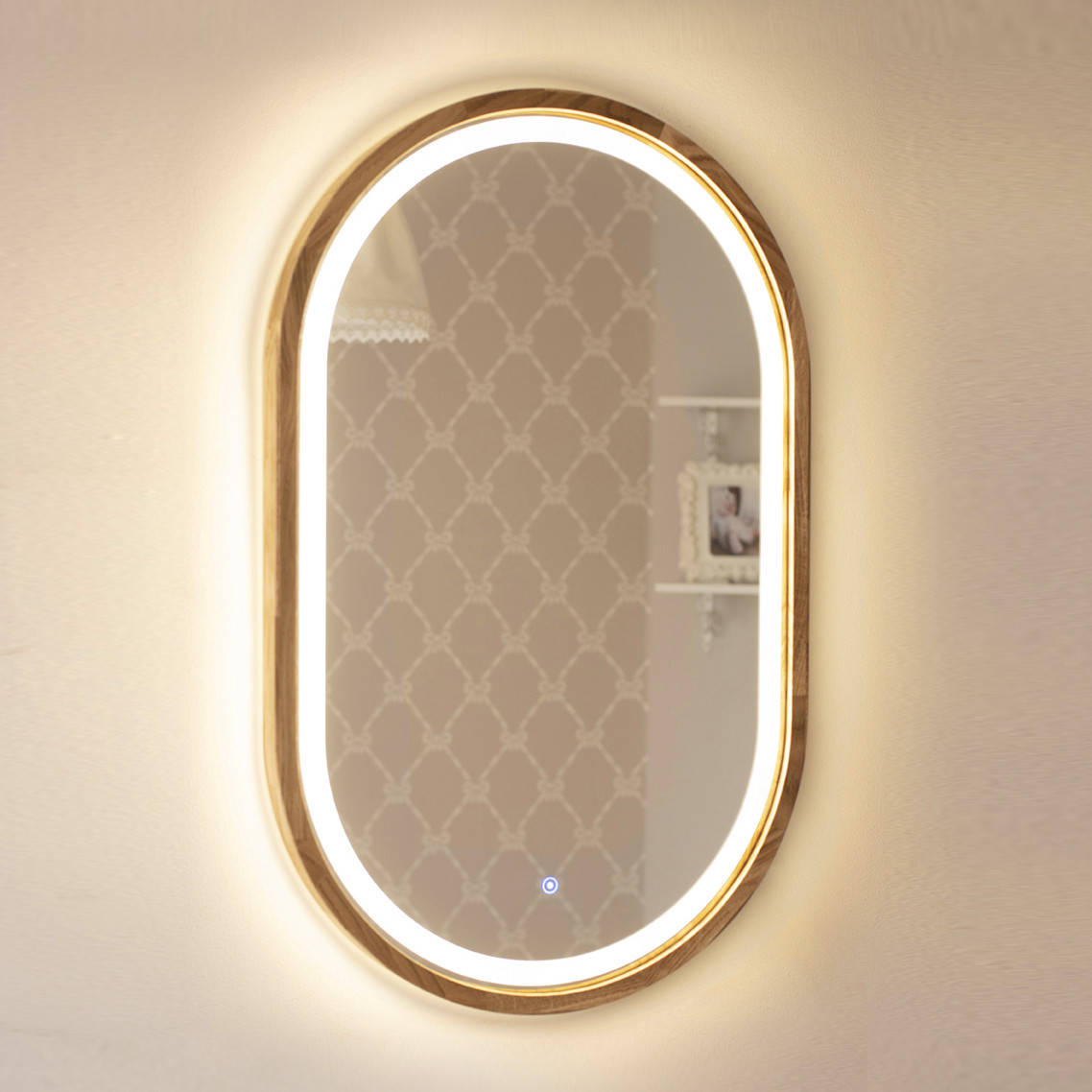 Зеркало деревянное капсула с LED-подсветкой Luxury Wood Pythagoras Freedom Slim дуб 55х85 см
Зеркало деревянное капсула с LED-подсветкой Luxury Wood Pythagoras Freedom Slim дуб 55х85 см