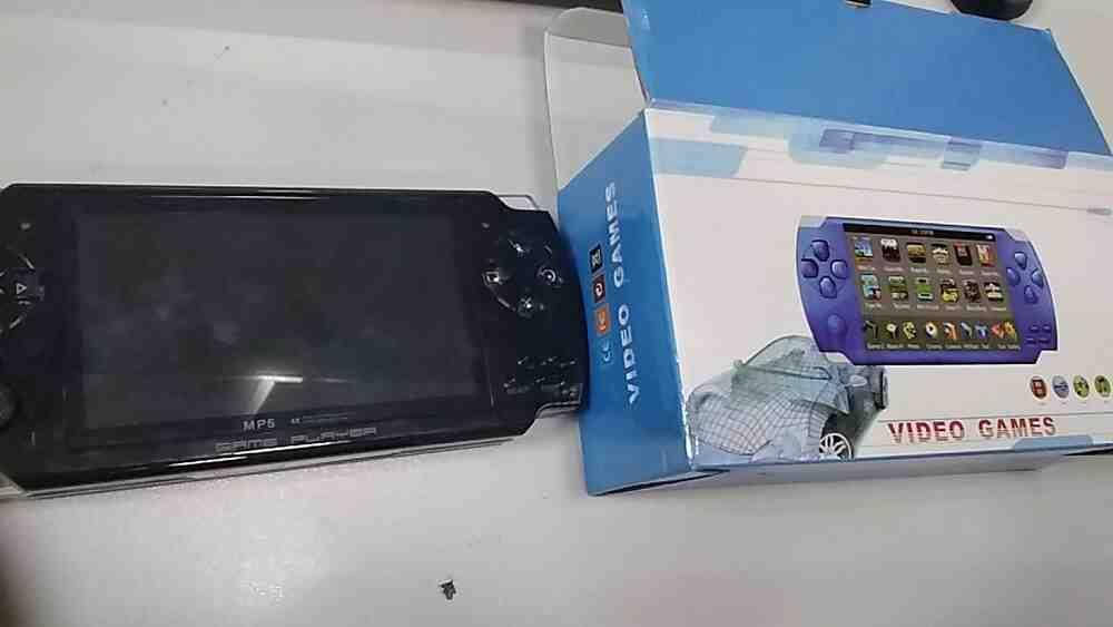 Игровая приставка Б/У Game Player MP5
Игровая приставка Б/У Game Player MP5