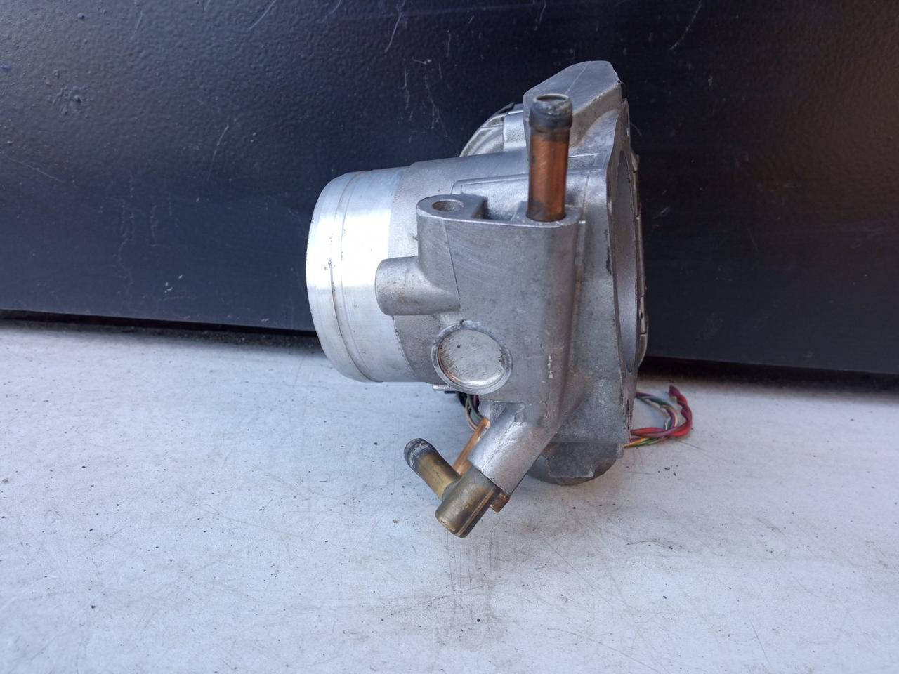 Дроссельная заслонка Volkswagen Passat B5 Audi A4 B6 B7 A6 C5 1.8 2.0 I бензин 06B133062H
Дроссельная заслонка Volkswagen Passat B5 Audi A4 B6 B7 A6 C5 1.8 2.0 I бензин 06B133062H