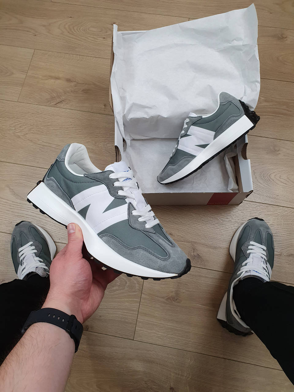 Мужские кроссовки летние New Balance 327 Grey White. Обувь летняя мужская Нью Баланс 327 серые замша текстиль, Серый
Мужские кроссовки летние New Balance 327 Grey White. Обувь летняя мужская Нью Баланс 327 серые замша текстиль, Серый
