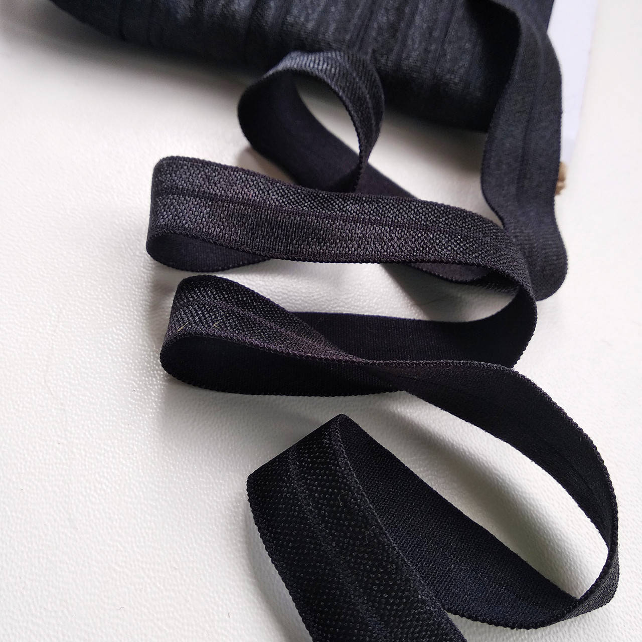 Стрейчевая бейка 1,5см черная
Стрейчевая бейка 1,5см черная