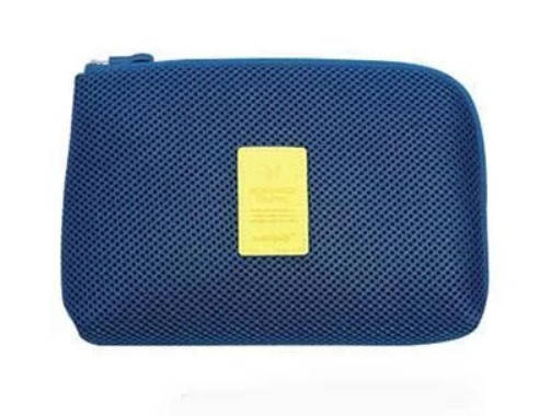 Органайзер дорожный для зарядок Monopoly Cable Pouch синий, на молнии, размер 220х150х30мм, сетка/нейлон
Органайзер дорожный для зарядок Monopoly Cable Pouch синий, на молнии, размер 220х150х30мм, сетка/нейлон
