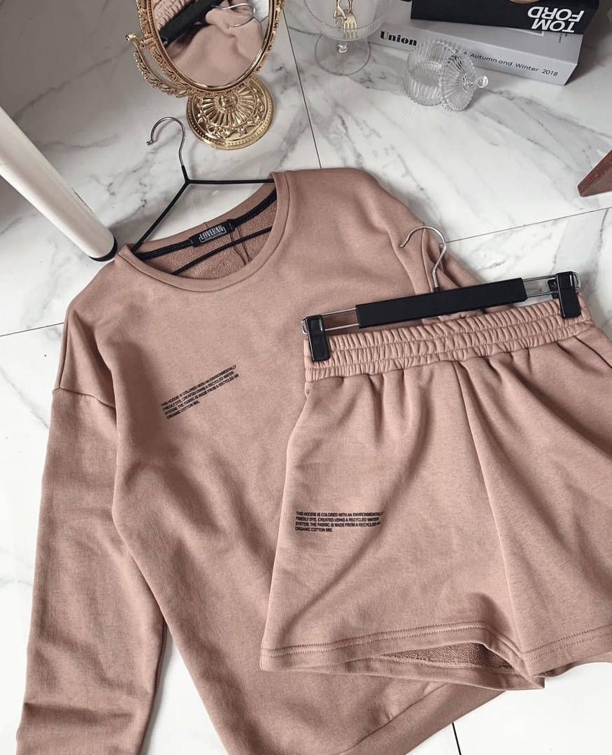Костюм женский Двунить (42-44, 44-46)(2цв) "MYATNAYA BRAND" недорого от прямого поставщика, Разные цвета 
Костюм женский Двунить (42-44, 44-46)(2цв) "MYATNAYA BRAND" недорого от прямого поставщика, Разные цвета
