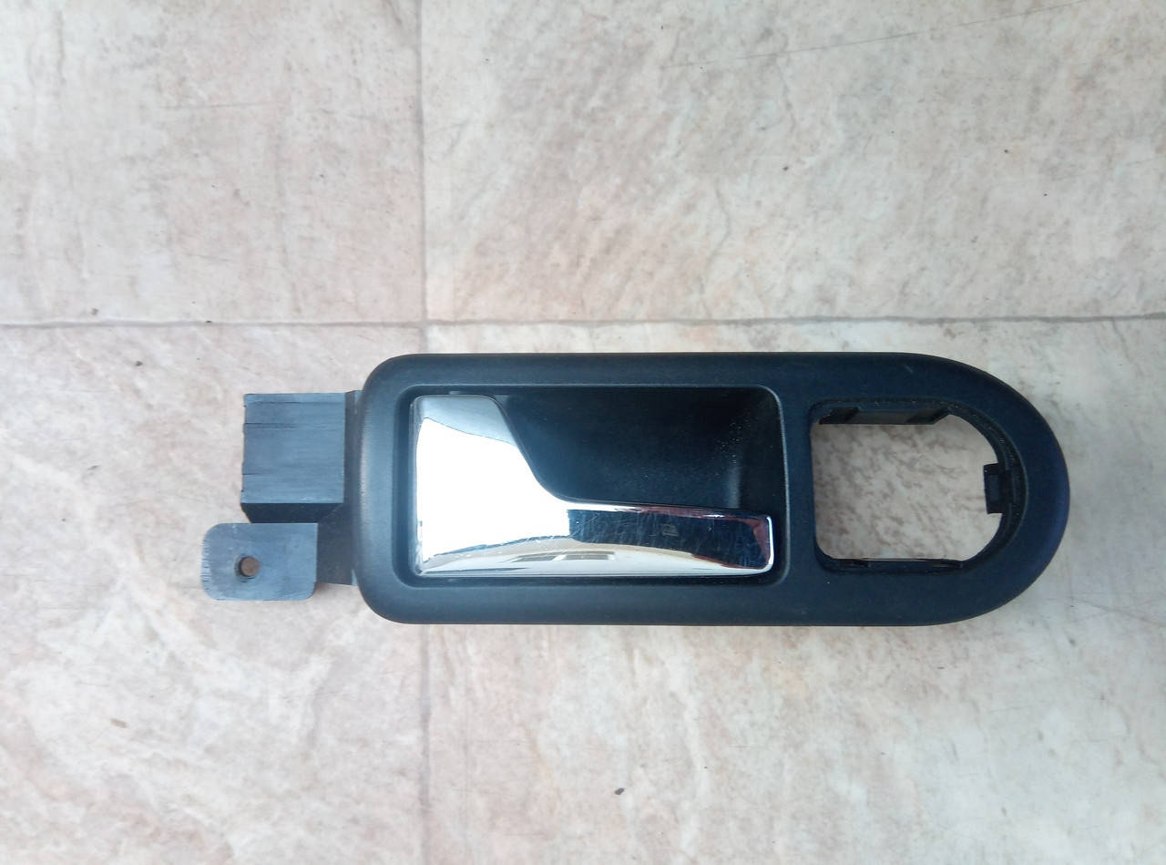 Дверная ручка ( передняя левая) Volkswagen Passat B-5, Golf-4, Bora , Skoda Octavia 3B1 837 113 L
Дверная ручка ( передняя левая) Volkswagen Passat B-5, Golf-4, Bora , Skoda Octavia 3B1 837 113 L