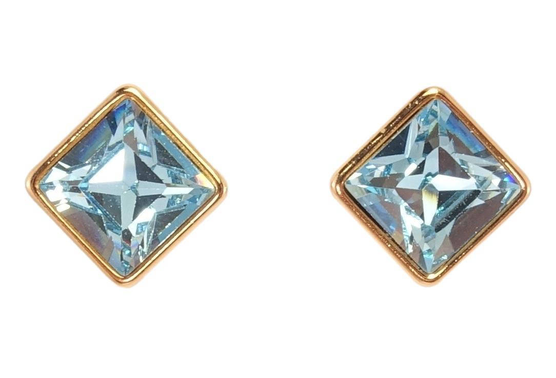 Серьги Xuping Позолота 18K с кристаллами Swarovski гвоздики "Кристалл Aquamarine" 10х10 мм
Серьги Xuping Позолота 18K с кристаллами Swarovski гвоздики "Кристалл Aquamarine" 10х10 мм