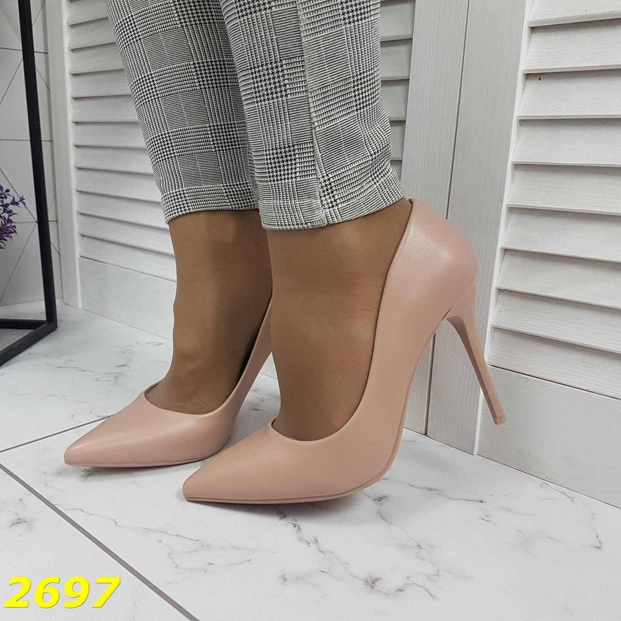 Лодочки туфли бежевые матовые на шпильке, Бежевый 
Лодочки туфли бежевые матовые на шпильке, Бежевый