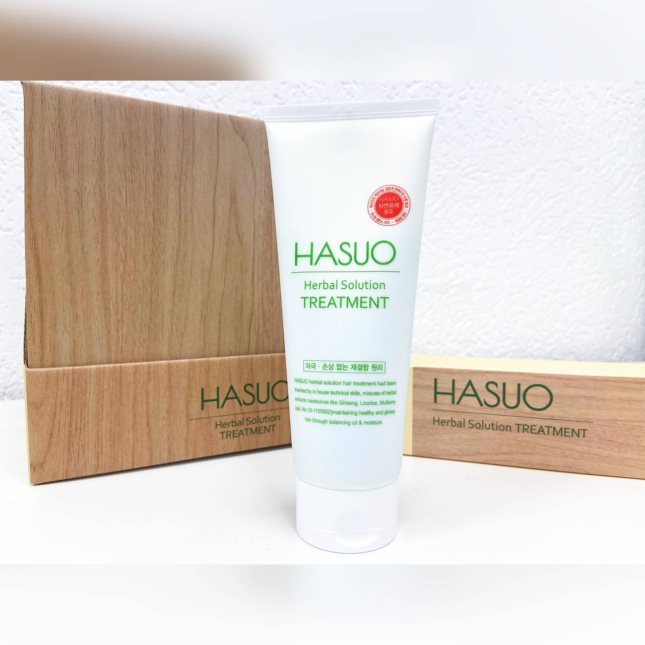 Тонизирующая маска для волос и кожи головы PL COSMETIC Hasuo Herbal Solution Treatment 200 ml
Тонизирующая маска для волос и кожи головы PL COSMETIC Hasuo Herbal Solution Treatment 200 ml