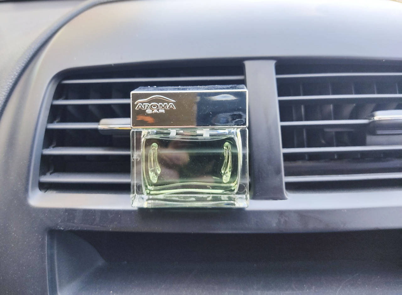 Ароматизатор автомобильный гелевый Aroma Wing. Пахучка на решетку вентиляции, на диффузор
Ароматизатор автомобильный гелевый Aroma Wing. Пахучка на решетку вентиляции, на диффузор
