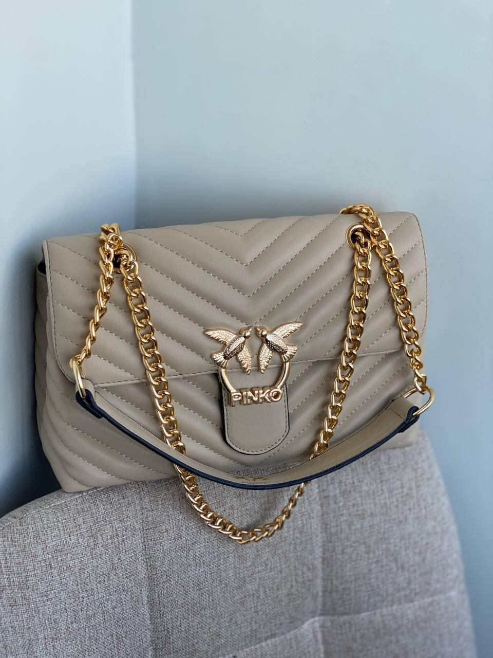 Женская сумочка PINKO beige бежевая, кожаная сумка пинко с цепочкой премиум качество, Бежевый
Женская сумочка PINKO beige бежевая, кожаная сумка пинко с цепочкой премиум качество, Бежевый