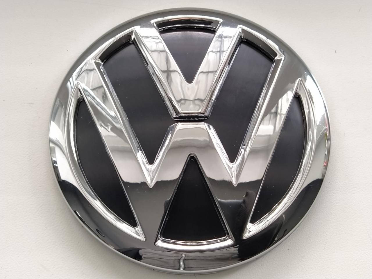 Эмблема крышки багажника Volkswagen 100 мм. 5C6 853 630 VAG VW Jetta MK6 VI Polo Passat (наклейка)
Эмблема крышки багажника Volkswagen 100 мм. 5C6 853 630 VAG VW Jetta MK6 VI Polo Passat (наклейка)